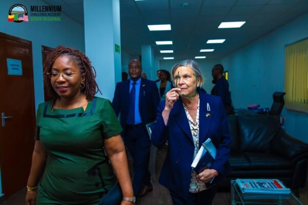 Première visite officielle de Madame Kristin Penn au MCA-Bénin Régional